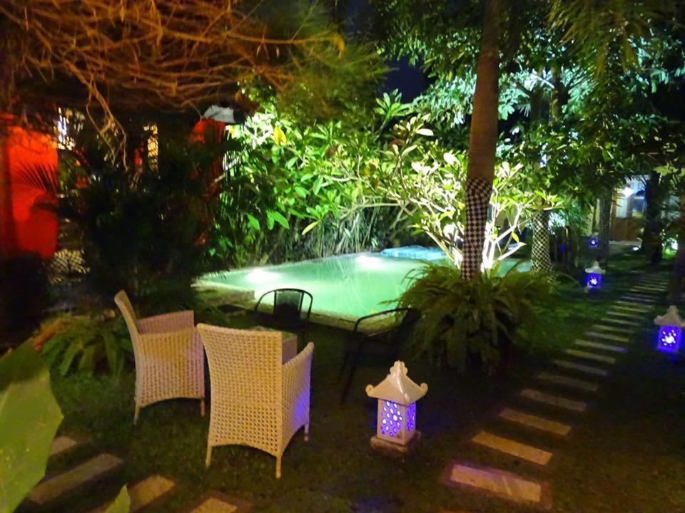 Rosseno Villa Джокьякарта Экстерьер фото