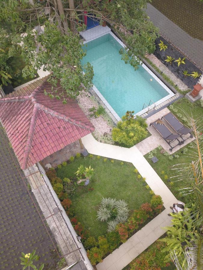 Rosseno Villa Джокьякарта Экстерьер фото