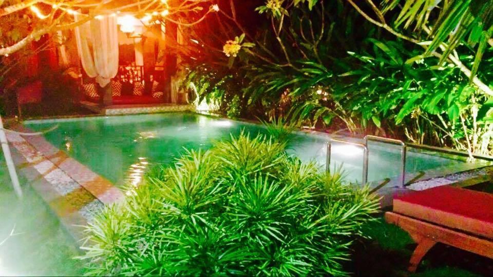 Rosseno Villa Джокьякарта Экстерьер фото
